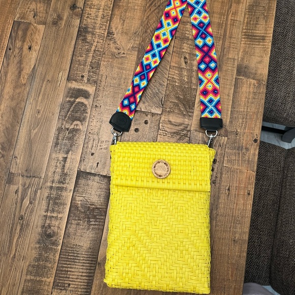 Brand new Maria Victoria with removal strap!! - Picture 2 of 3